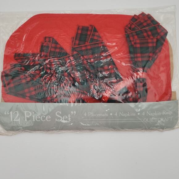 VTG QuiltCraft 12 Piece Set of Placemats Napkins Rings Red Plaid New in Package - Picture 2 of 10